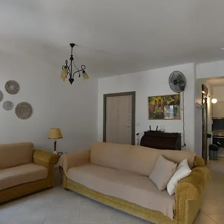 Holiday home Octopus House 1 Min From The Of