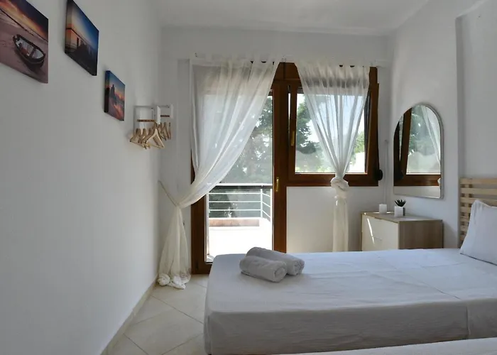 Octopus House 1 Min From The Of Semesterbostad