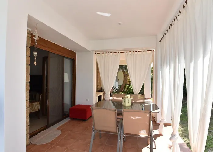 Semesterbostad Octopus House 1 Min From The Of Nikiti (Sithonia)